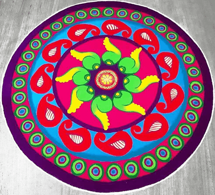 Fascinating Circle Rangoli