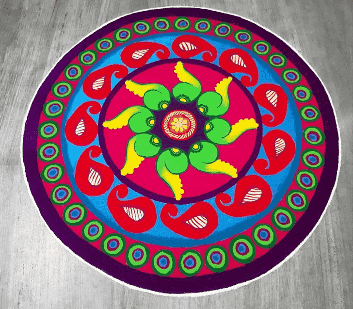 Grand Creative Rangoli