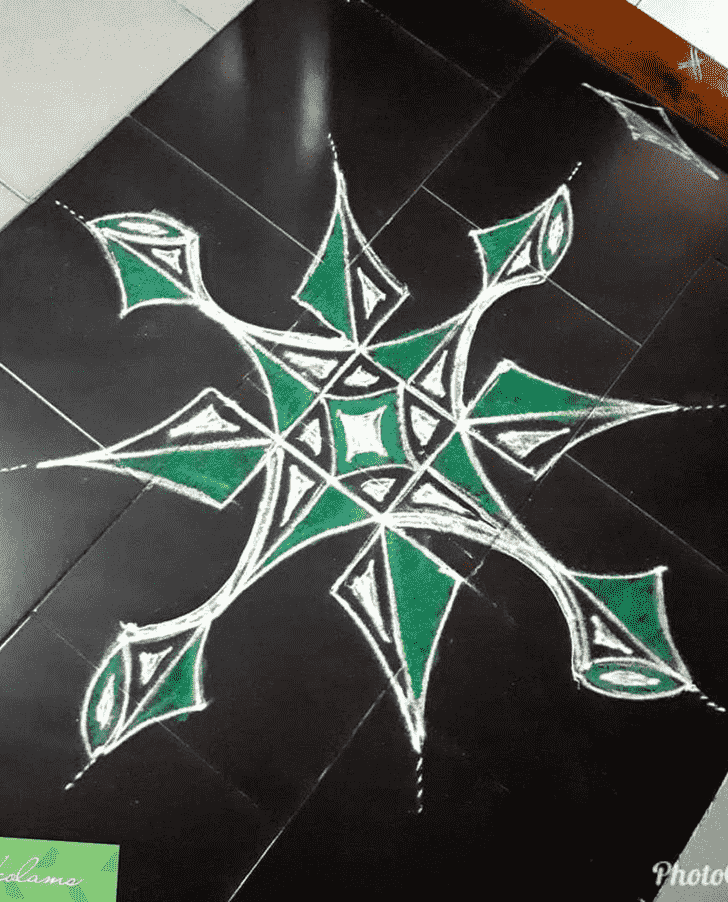 Good Looking Free Hand Rangoli