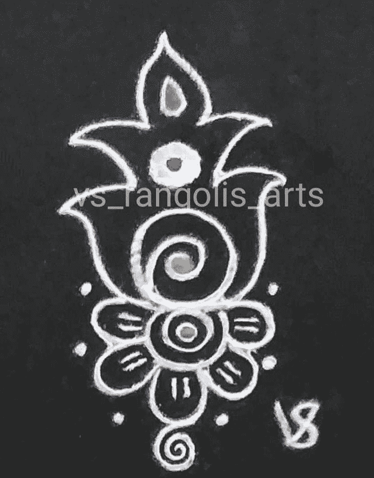 Resplendent Free Hand Rangoli