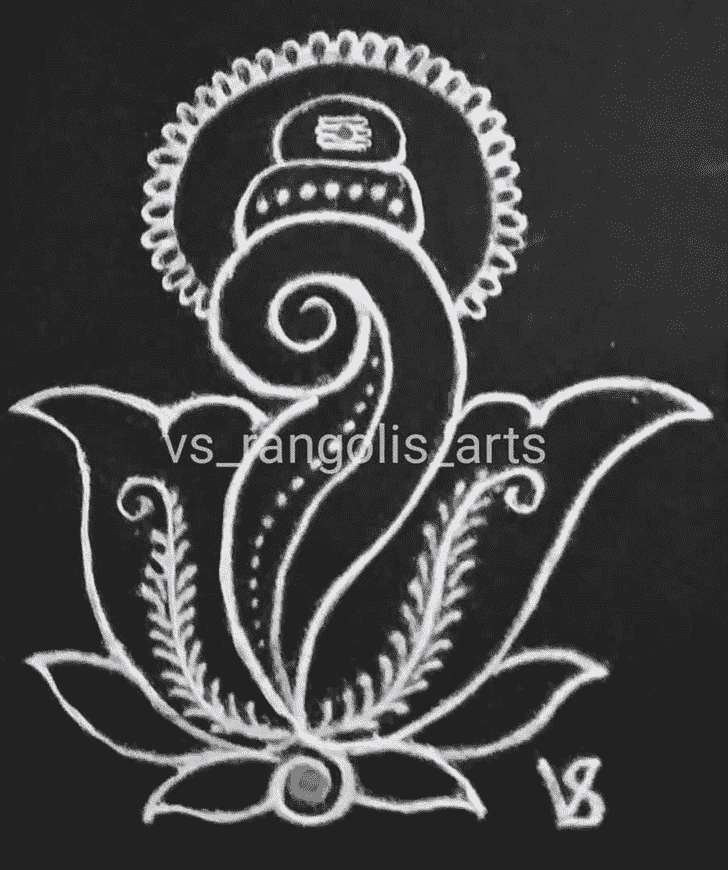 Shapely Free Hand Rangoli