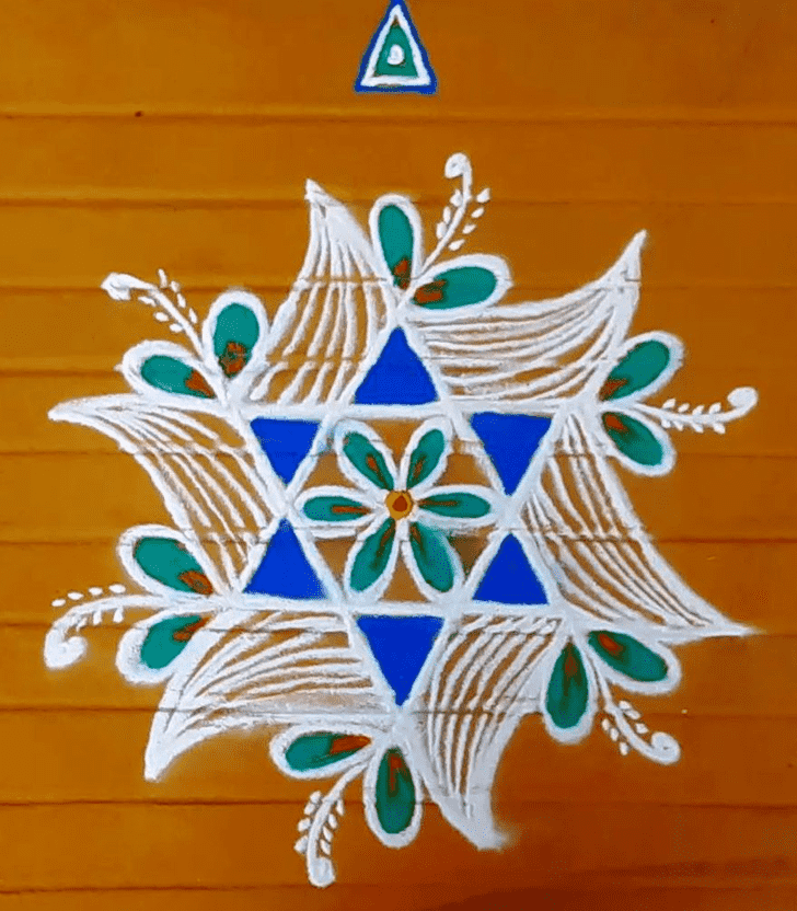 Shapely Gujarati Rangoli