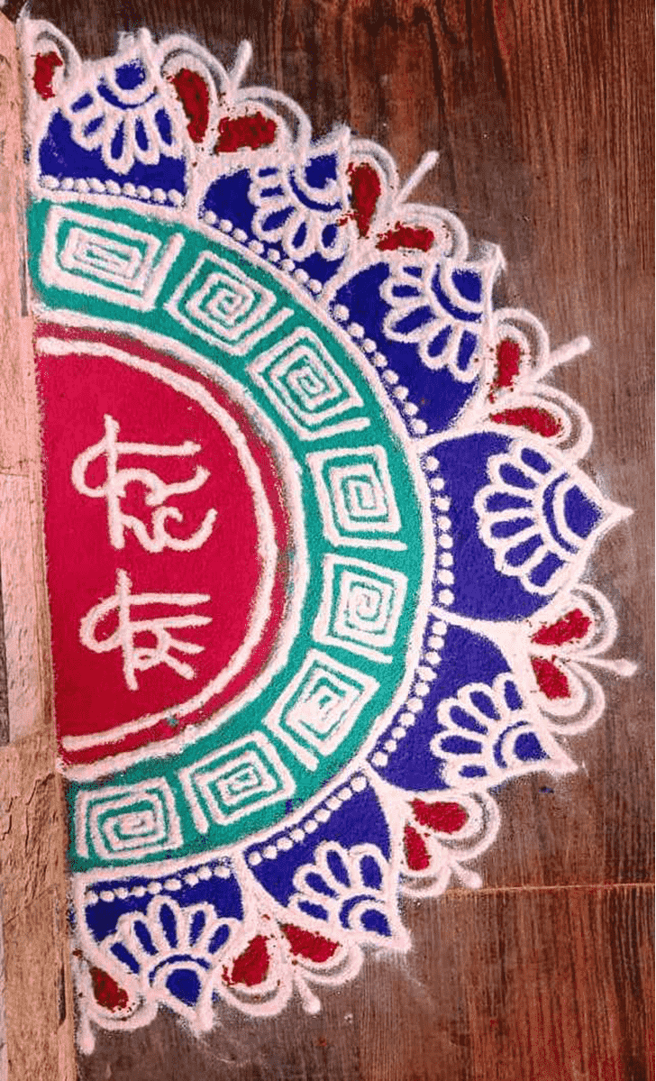 Splendid Half Circle Rangoli