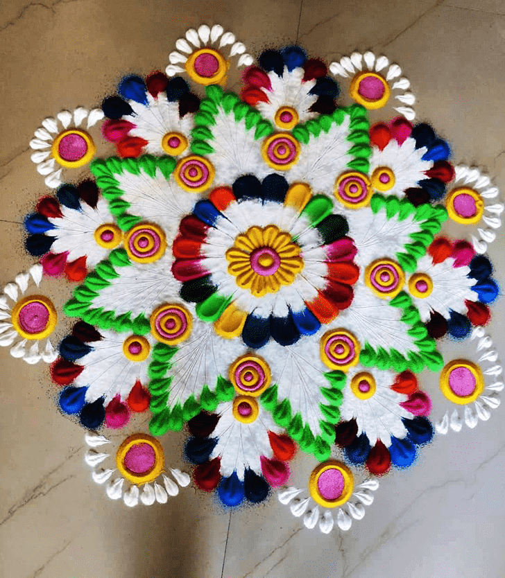 Resplendent Round Rangoli